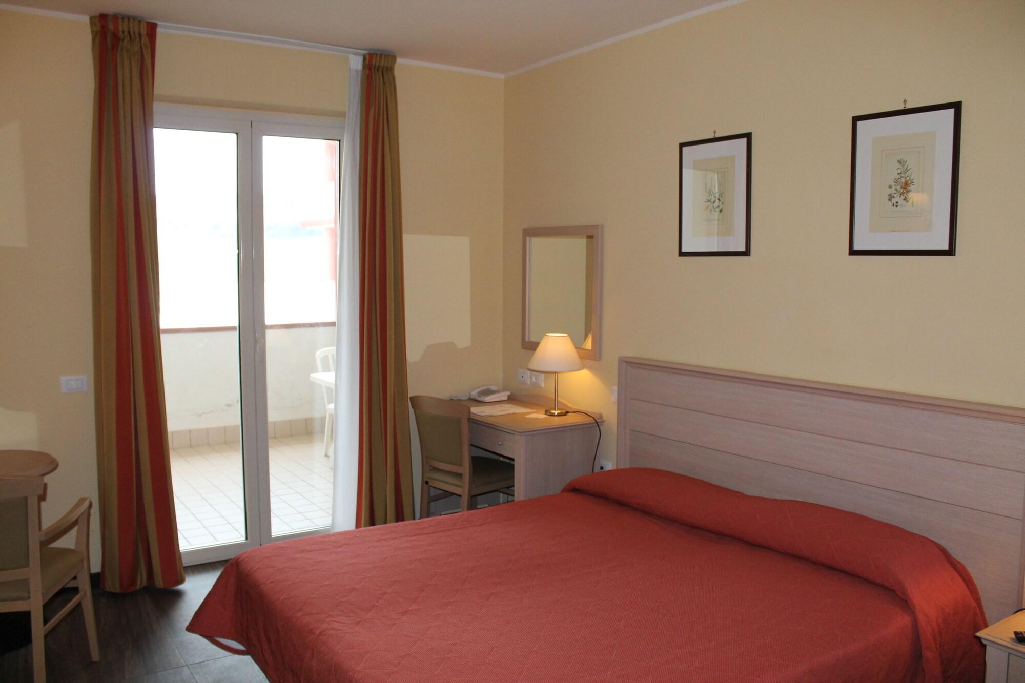 Il Parco Sul Mare Resort & Spa 토르토레토 외부 사진